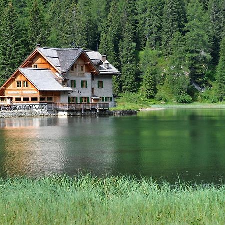 Rifugio Lago Nambino Madonna Eksteriør billede