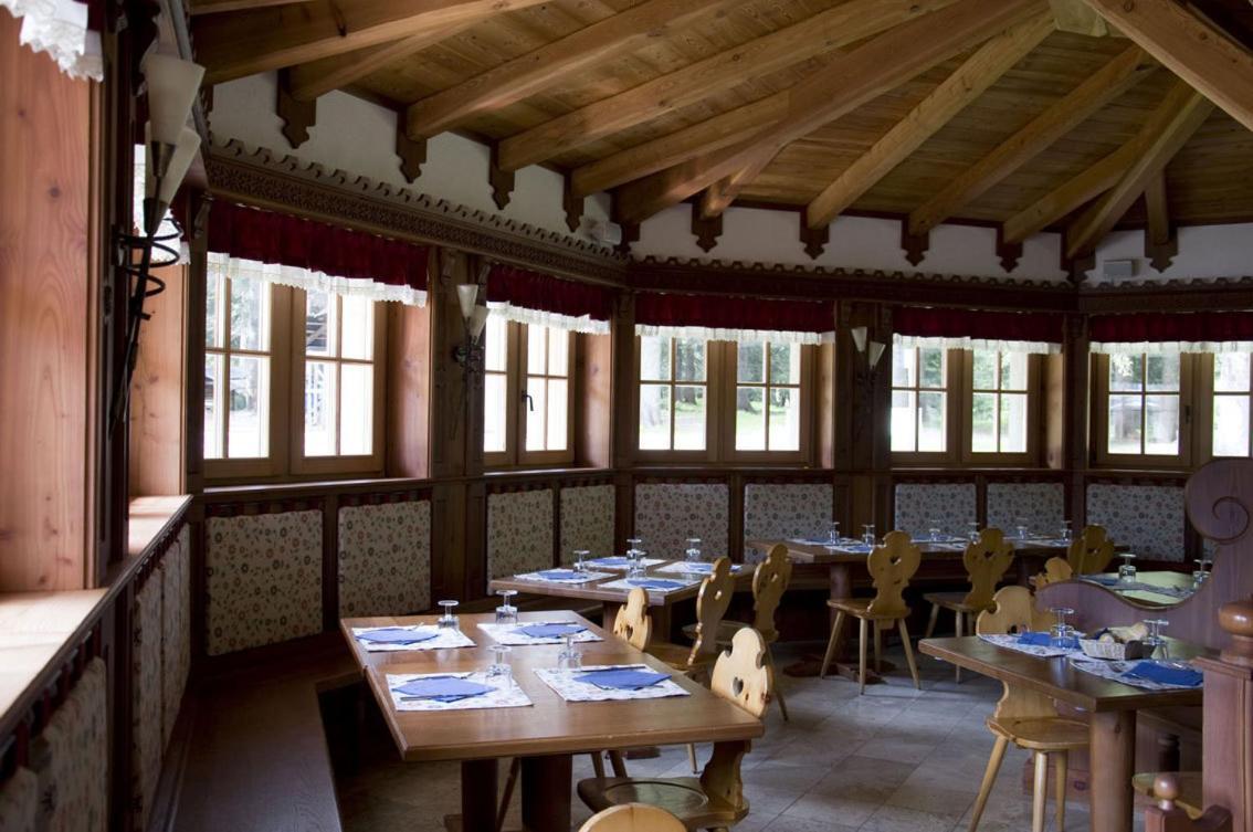 Rifugio Lago Nambino Madonna Eksteriør billede