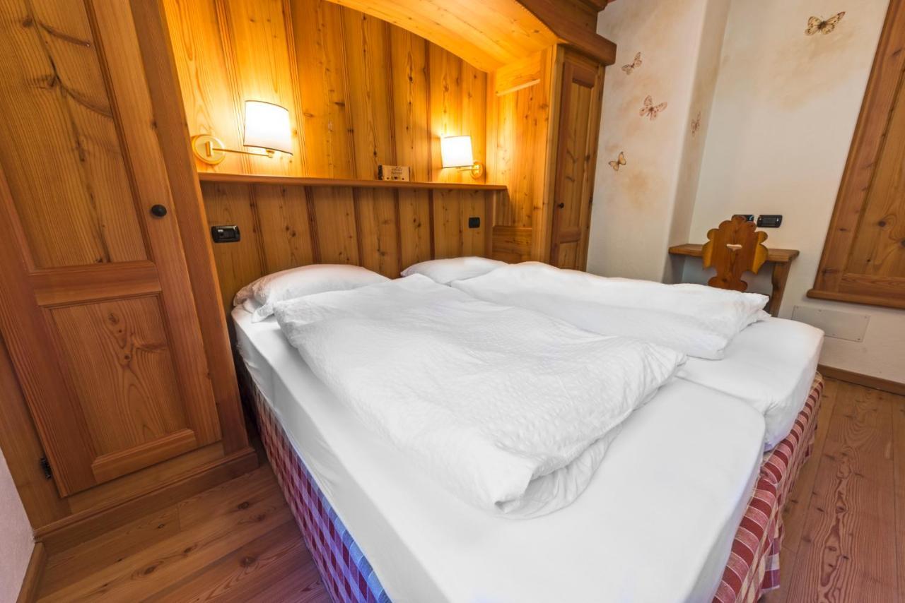 Rifugio Lago Nambino Madonna Eksteriør billede
