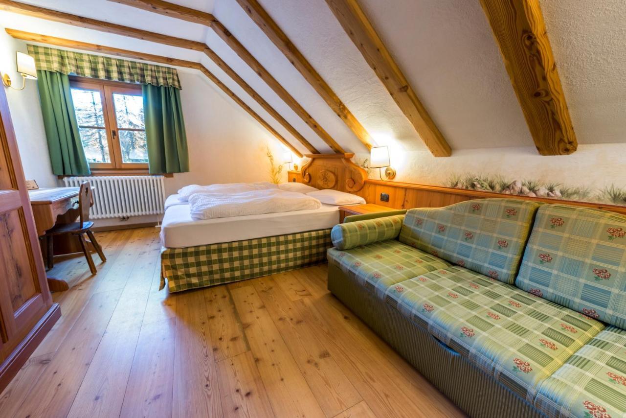 Rifugio Lago Nambino Madonna Eksteriør billede