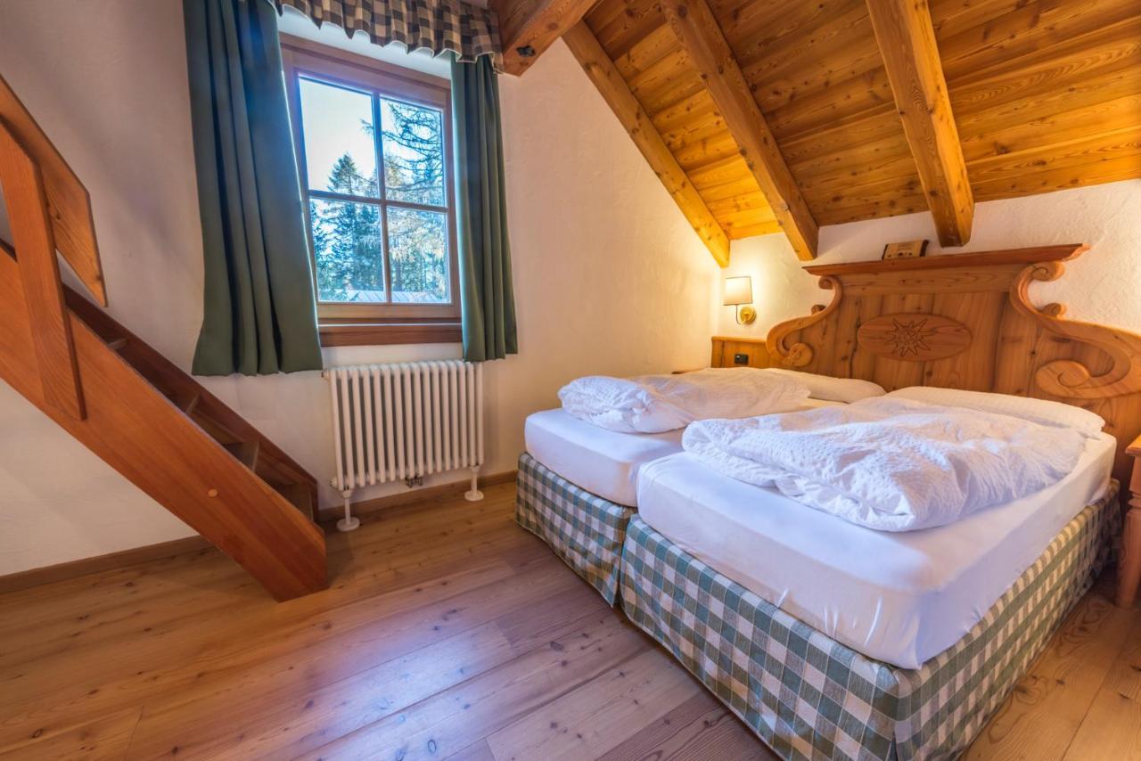 Rifugio Lago Nambino Madonna Eksteriør billede